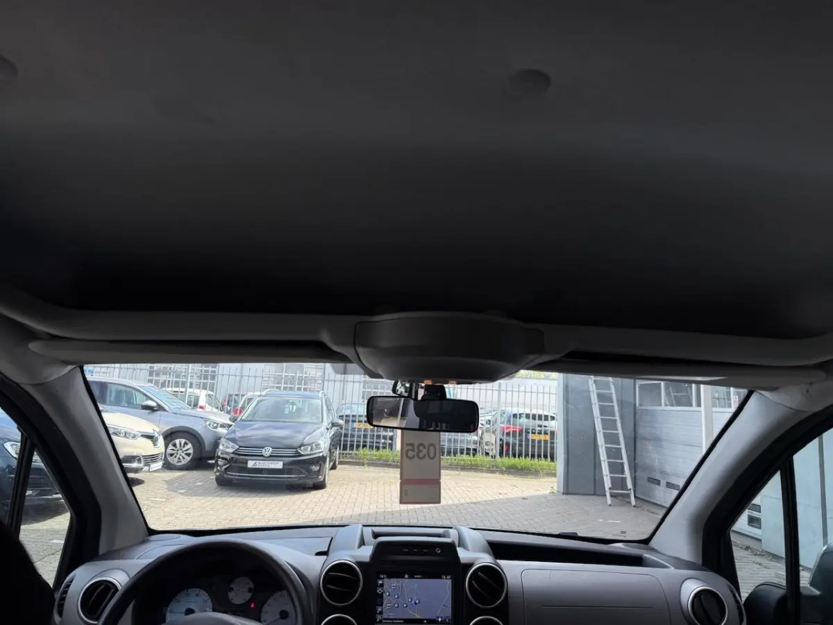 1.2 Benzine Trekhaak Nieuwe Riem Camera CarPlay clip