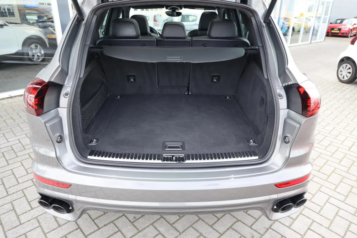 3.6 GTS|Panoramadak|Bose|Sportchrono|Navi|Camera|Stoelverwarming Voor/Achter|Verwarmd Stuurwiel|Elek. Stoelen|LED|