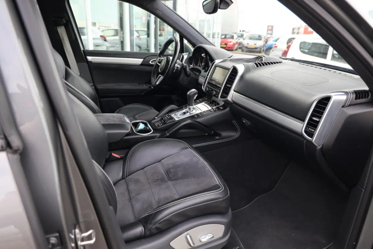 3.6 GTS|Panoramadak|Bose|Sportchrono|Navi|Camera|Stoelverwarming Voor/Achter|Verwarmd Stuurwiel|Elek. Stoelen|LED|