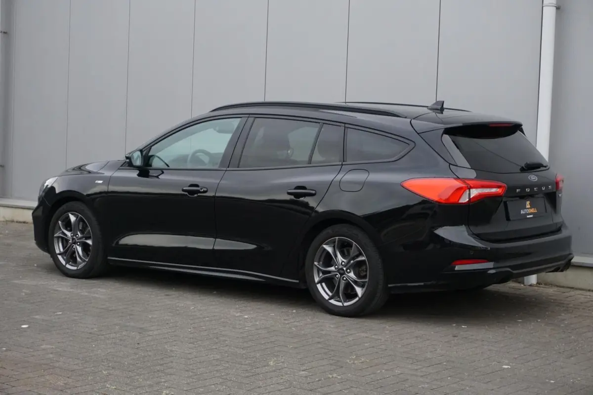 1.0 EcoBoost Hybrid ST Line Business
