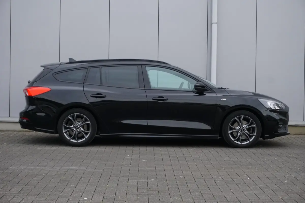 1.0 EcoBoost Hybrid ST Line Business