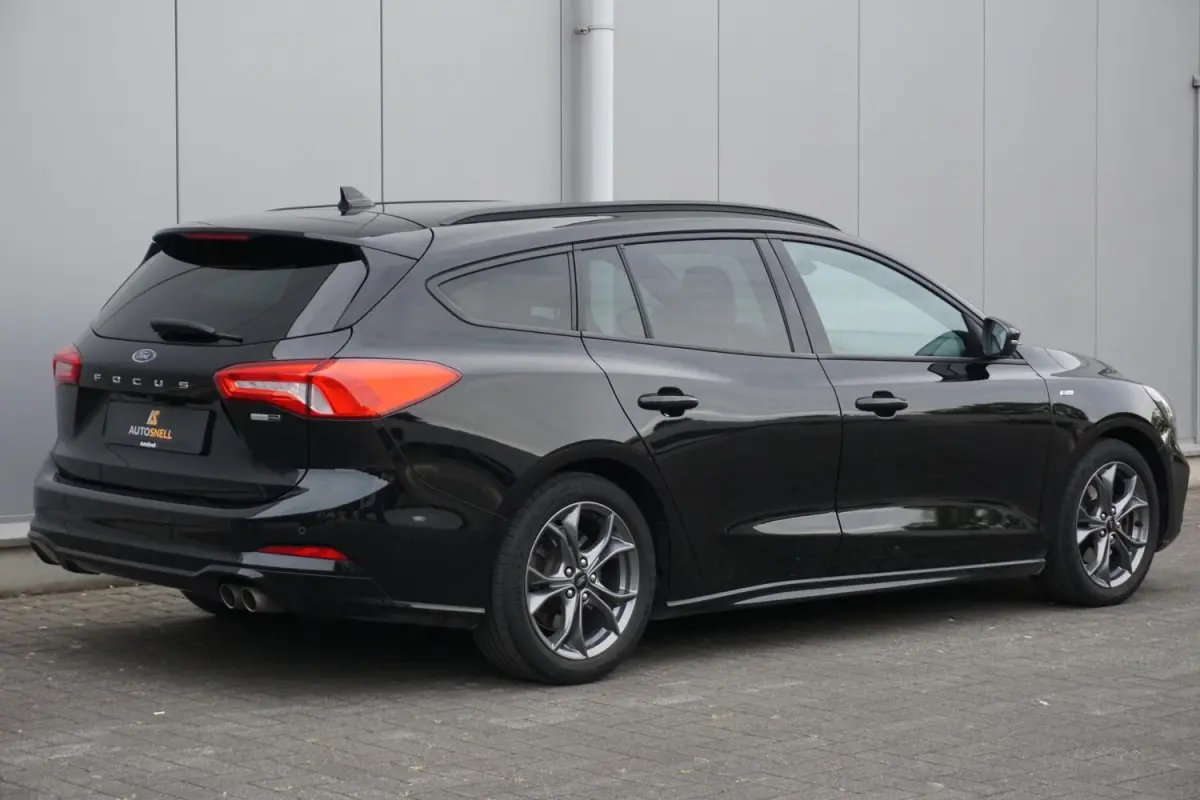 1.0 EcoBoost Hybrid ST Line Business