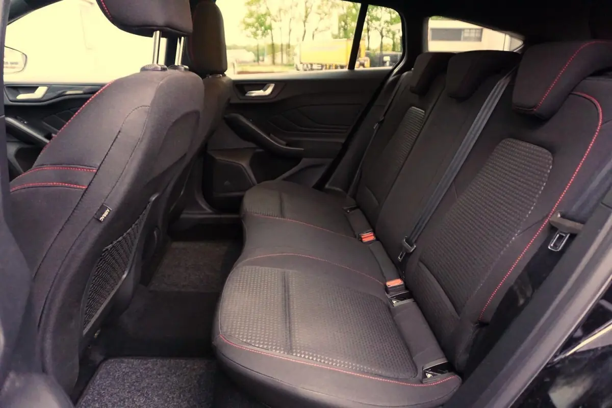 1.0 EcoBoost Hybrid ST Line Business