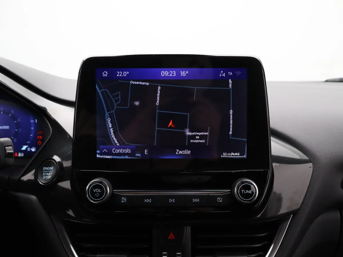 1.0 EcoBoost ST-Line Winter Pakket | Achteruitrijcamera | Apple Carplay/Android Auto | Parkeersenoren | Navigatie | 17" Lichtmetalen Velgen