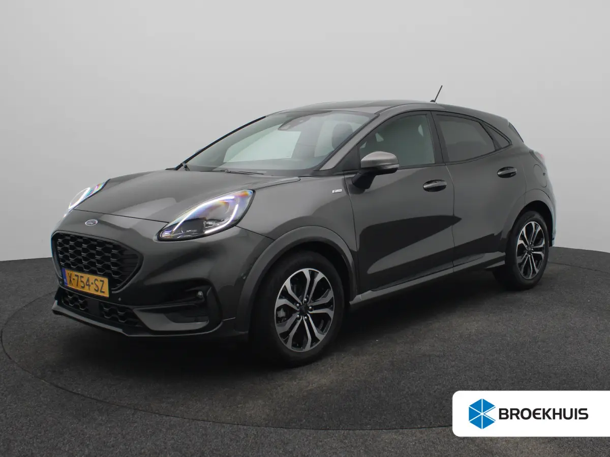 1.0 EcoBoost ST-Line Winter Pakket | Achteruitrijcamera | Apple Carplay/Android Auto | Parkeersenoren | Navigatie | 17" Lichtmetalen Velgen