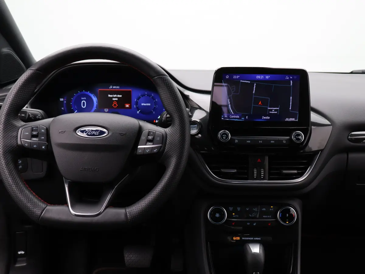 1.0 EcoBoost ST-Line Winter Pakket | Achteruitrijcamera | Apple Carplay/Android Auto | Parkeersenoren | Navigatie | 17" Lichtmetalen Velgen
