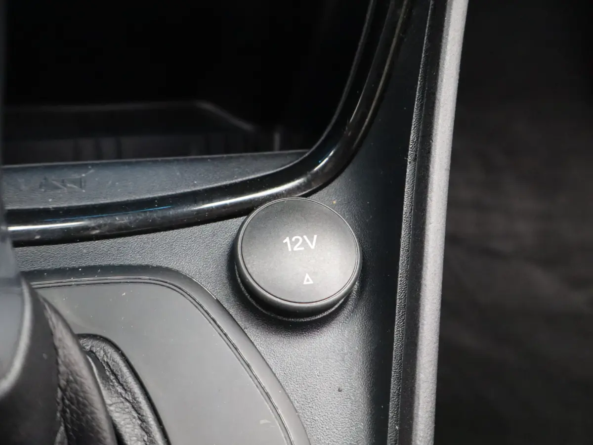 1.0 EcoBoost ST-Line Winter Pakket | Achteruitrijcamera | Apple Carplay/Android Auto | Parkeersenoren | Navigatie | 17" Lichtmetalen Velgen