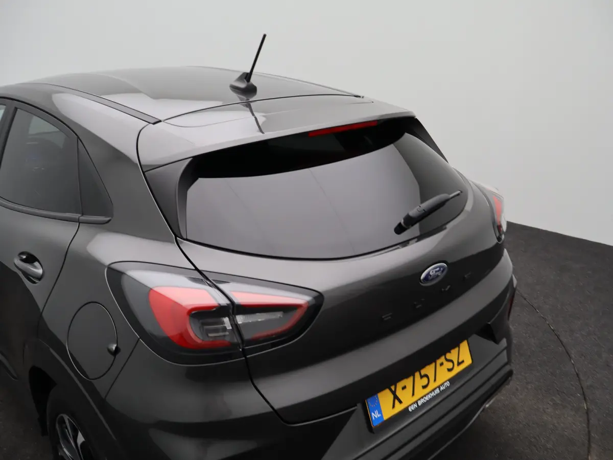 1.0 EcoBoost ST-Line | WInter Pakket | Achteruitrijcamera | Parkeersensoren | Cruise Control | Climat Control | 17" Lichtmetalenvelgen | Apple Carplay/Android Auto