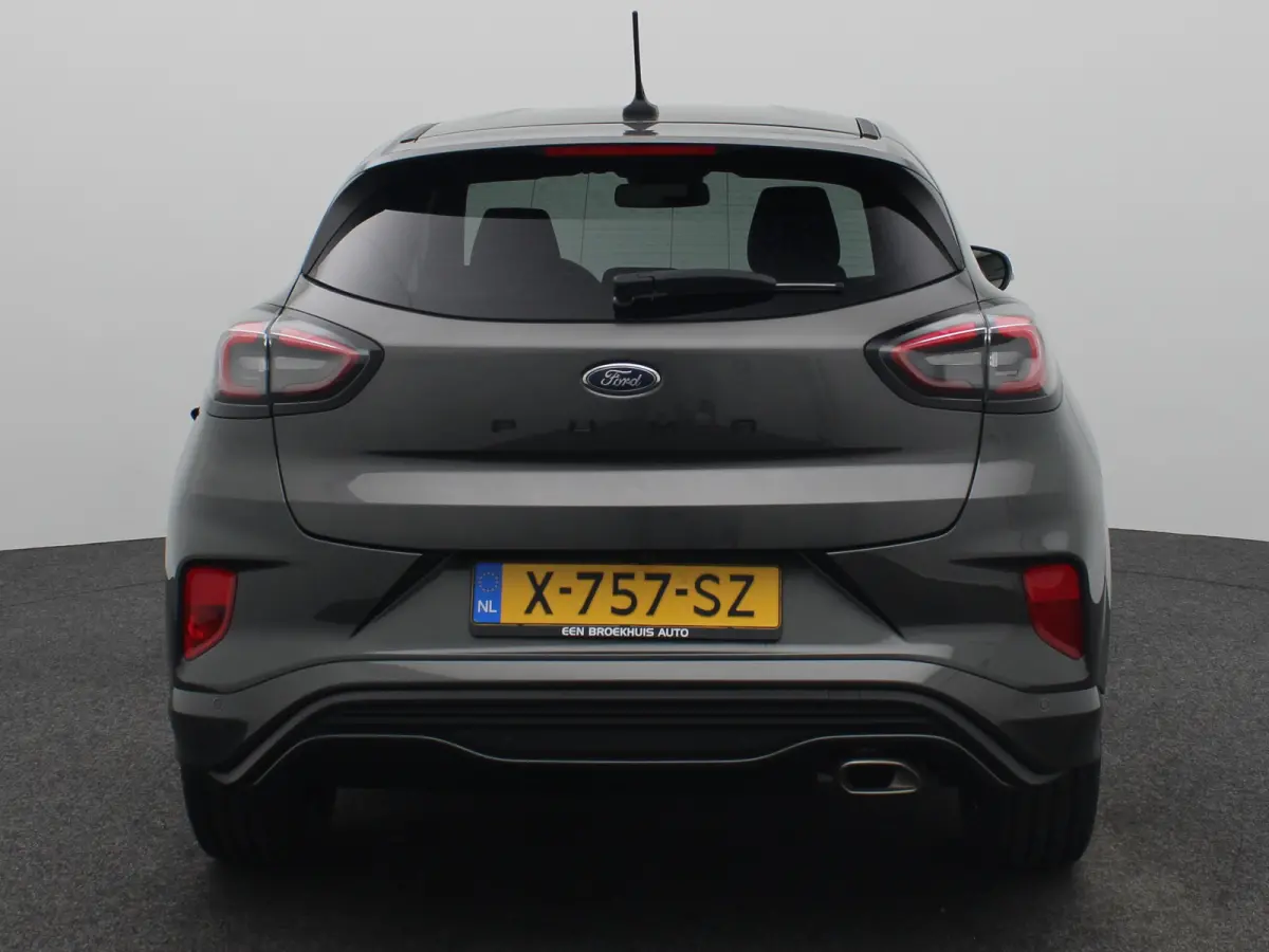 1.0 EcoBoost ST-Line | WInter Pakket | Achteruitrijcamera | Parkeersensoren | Cruise Control | Climat Control | 17" Lichtmetalenvelgen | Apple Carplay/Android Auto
