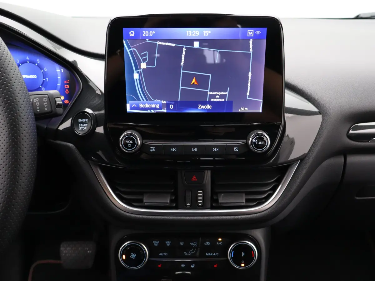 1.0 EcoBoost ST-Line | WInter Pakket | Achteruitrijcamera | Parkeersensoren | Cruise Control | Climat Control | 17" Lichtmetalenvelgen | Apple Carplay/Android Auto