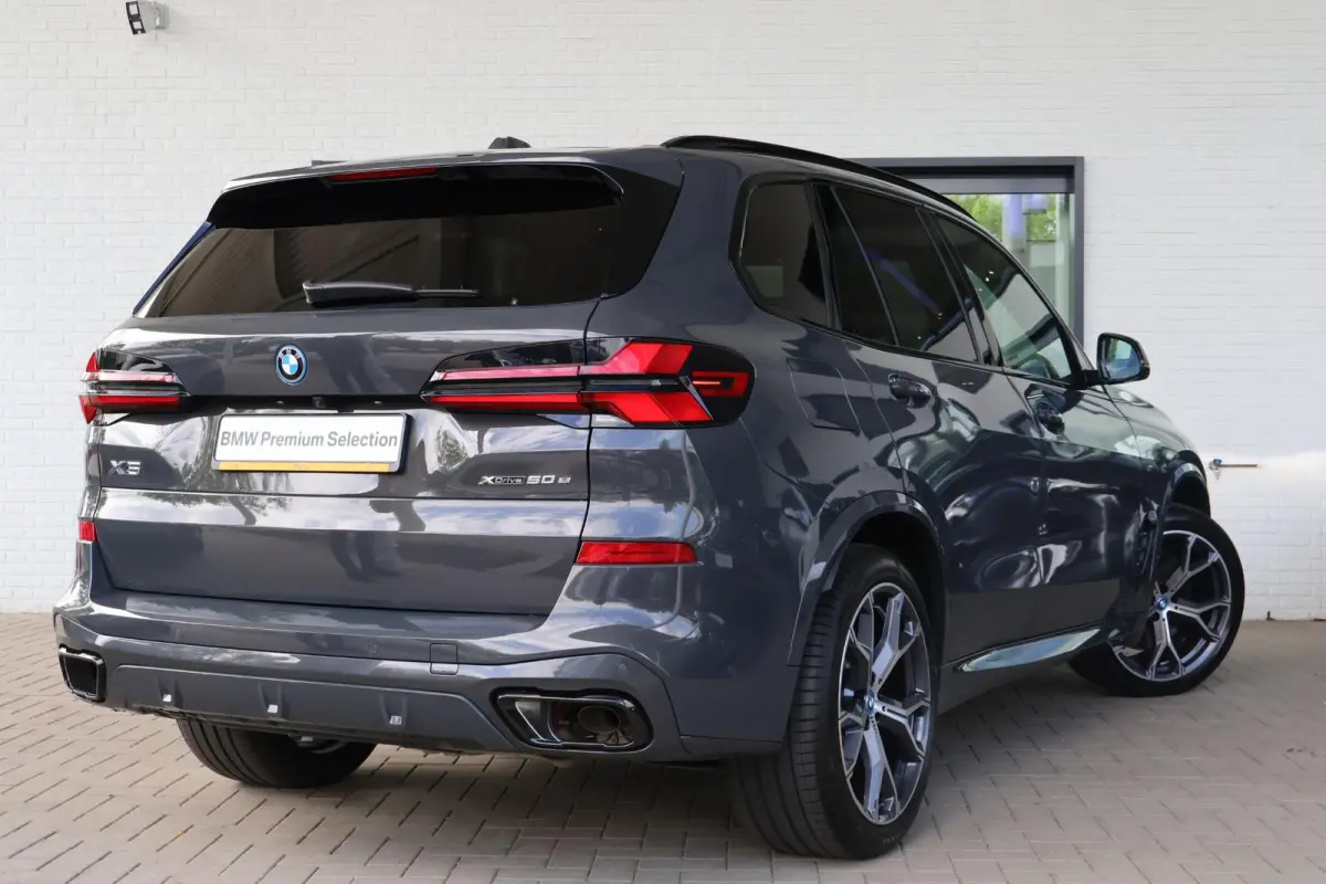 xDrive50e | SOH 100% | M Sportpakket Pro | Skylounge Panorama Dak | Driving Assistant Professional | Softclose
