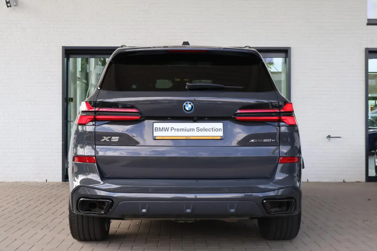 xDrive50e | SOH 100% | M Sportpakket Pro | Skylounge Panorama Dak | Driving Assistant Professional | Softclose