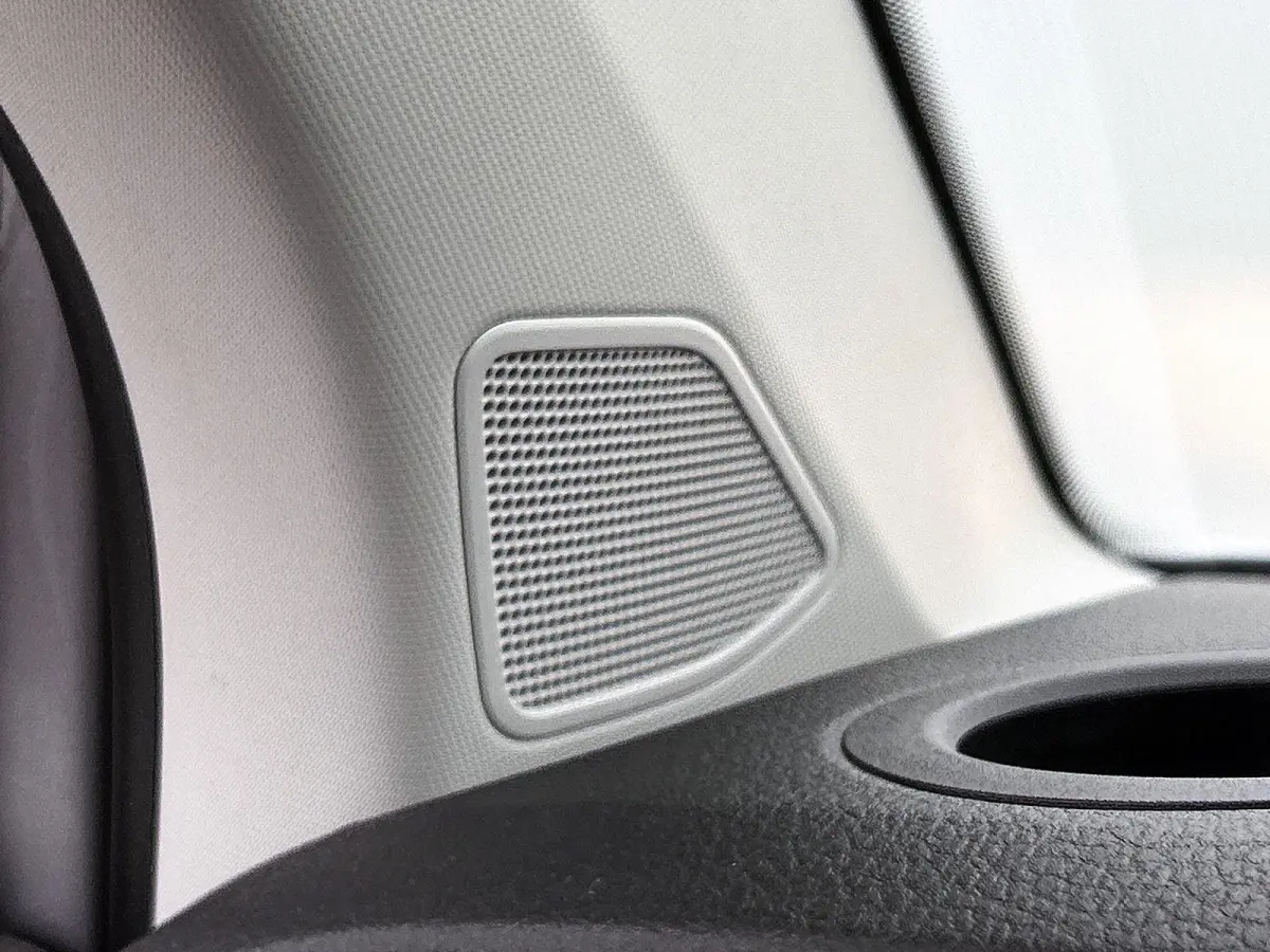 2.0 TDI L1H1 Comfortline 150PK | Automaat | Radio | Airco | Parkeerhulp achter | Navigatie | Apple Carplay/Android Auto | Multifunctioneel stuurwiel | Cruise control |