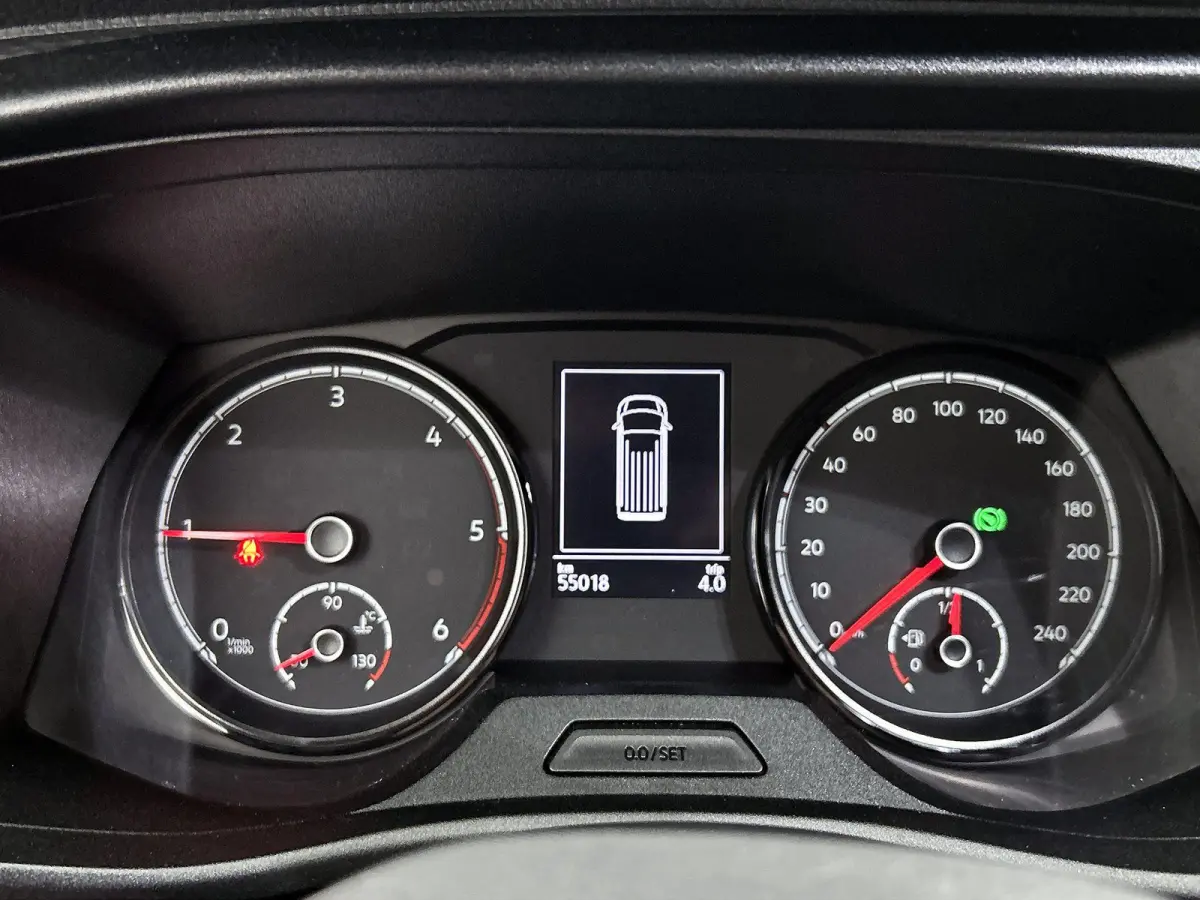 2.0 TDI L1H1 Comfortline 150PK | Automaat | Radio | Airco | Parkeerhulp achter | Navigatie | Apple Carplay/Android Auto | Multifunctioneel stuurwiel | Cruise control |