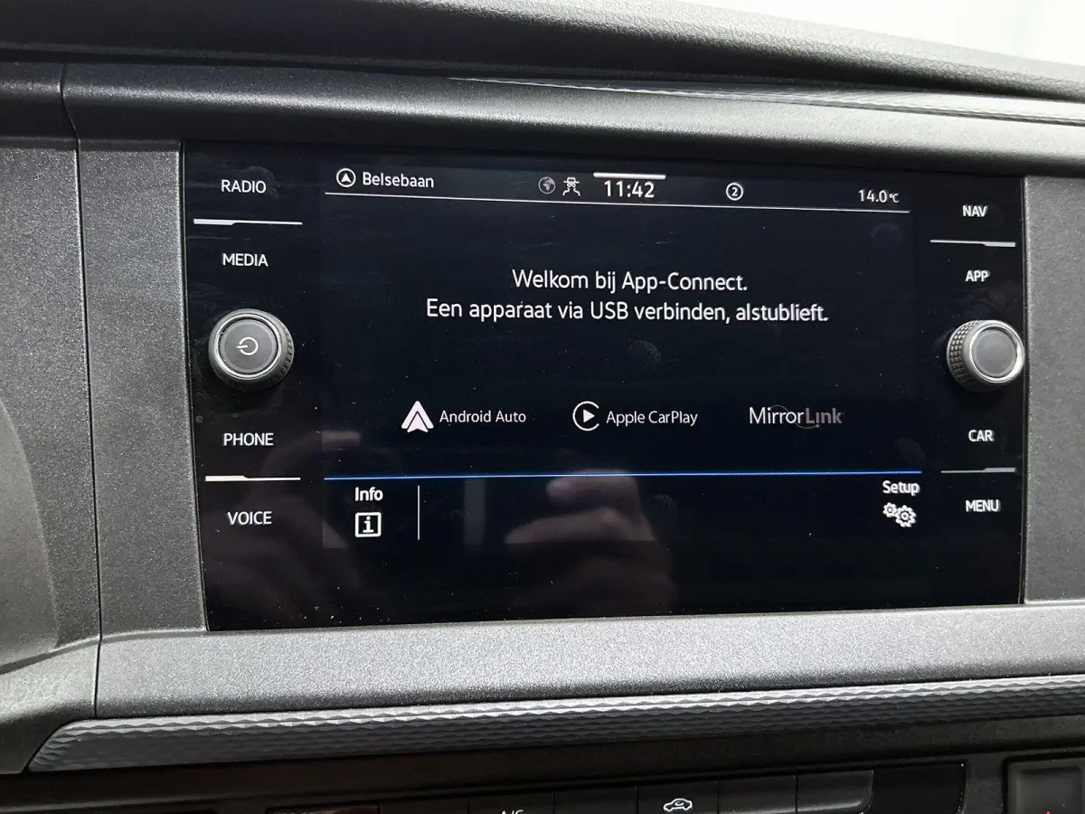 2.0 TDI L1H1 Comfortline 150PK | Automaat | Radio | Airco | Parkeerhulp achter | Navigatie | Apple Carplay/Android Auto | Multifunctioneel stuurwiel | Cruise control |