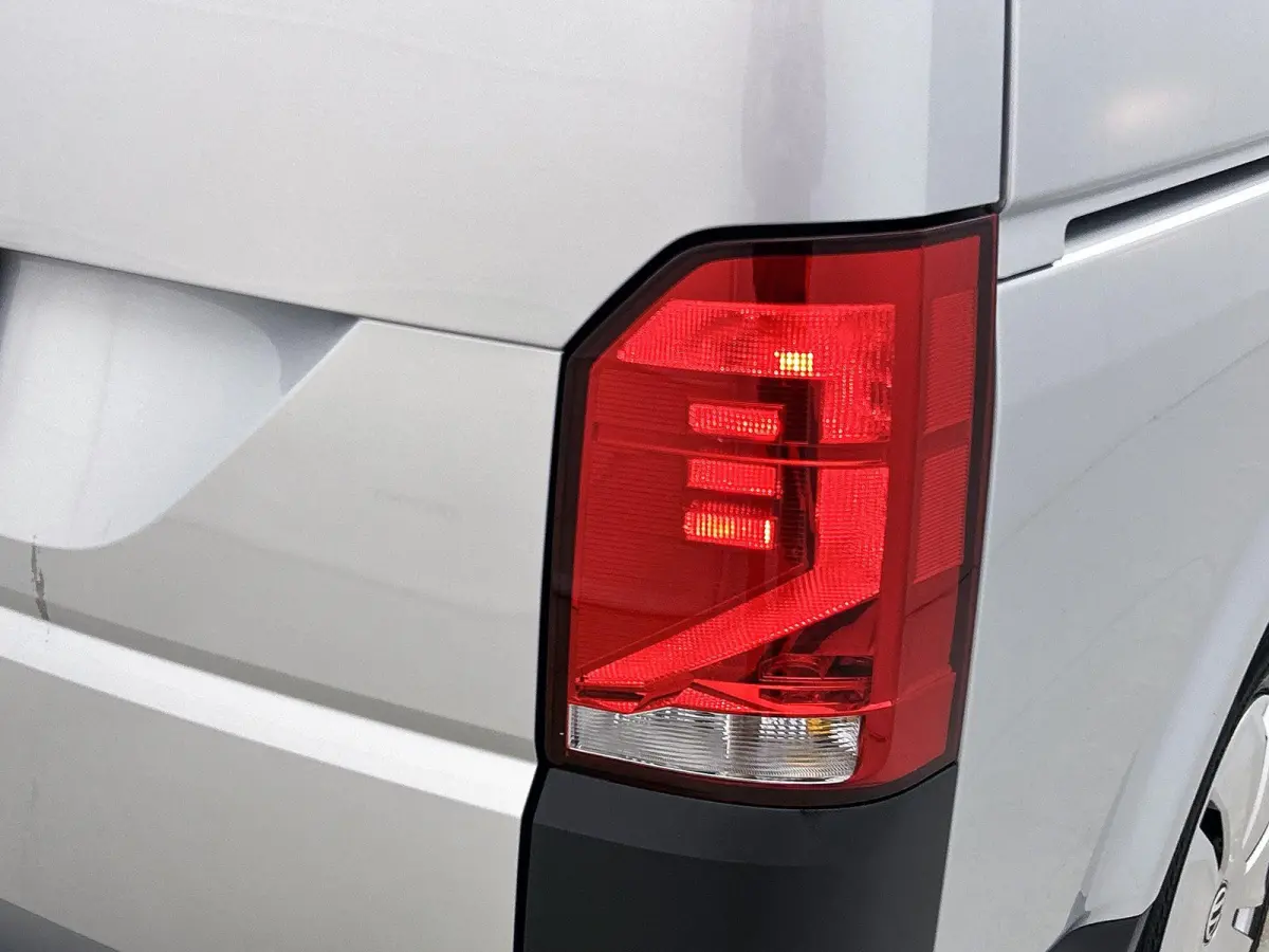 2.0 TDI L1H1 Comfortline 150PK | Automaat | Radio | Airco | Parkeerhulp achter | Navigatie | Apple Carplay/Android Auto | Multifunctioneel stuurwiel | Cruise control |