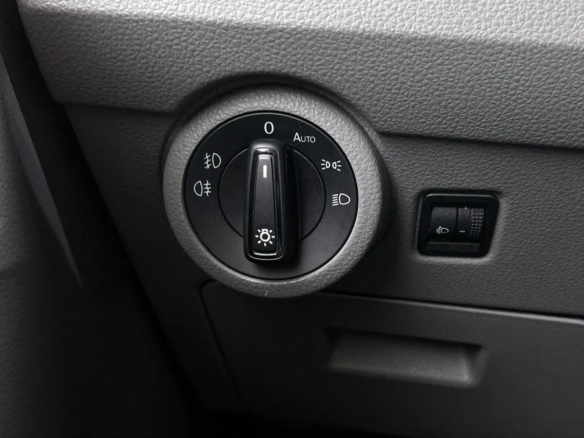 2.0 TDI L1H1 Comfortline 150PK | Automaat | Radio | Airco | Parkeerhulp achter | Navigatie | Apple Carplay/Android Auto | Multifunctioneel stuurwiel | Cruise control |