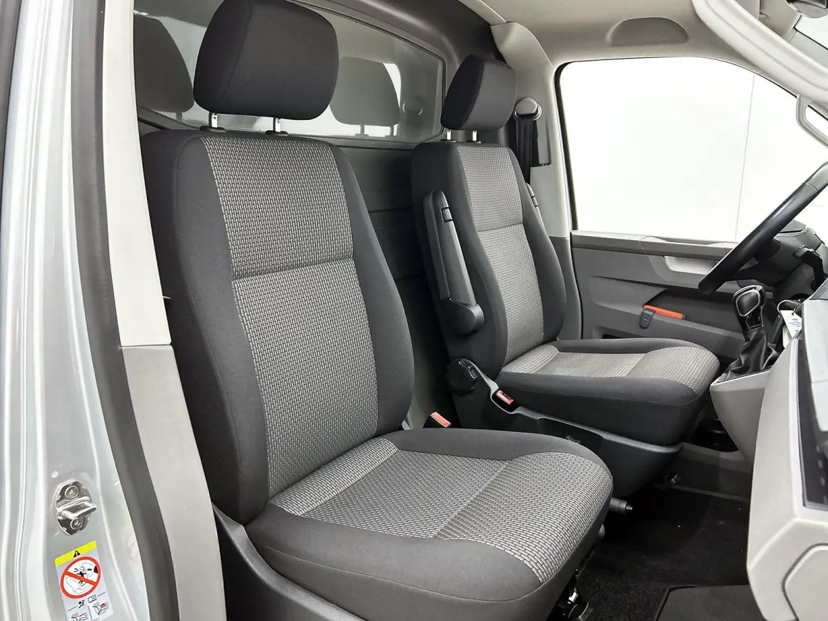 2.0 TDI L1H1 Comfortline 150PK | Automaat | Radio | Airco | Parkeerhulp achter | Navigatie | Apple Carplay/Android Auto | Multifunctioneel stuurwiel | Cruise control |