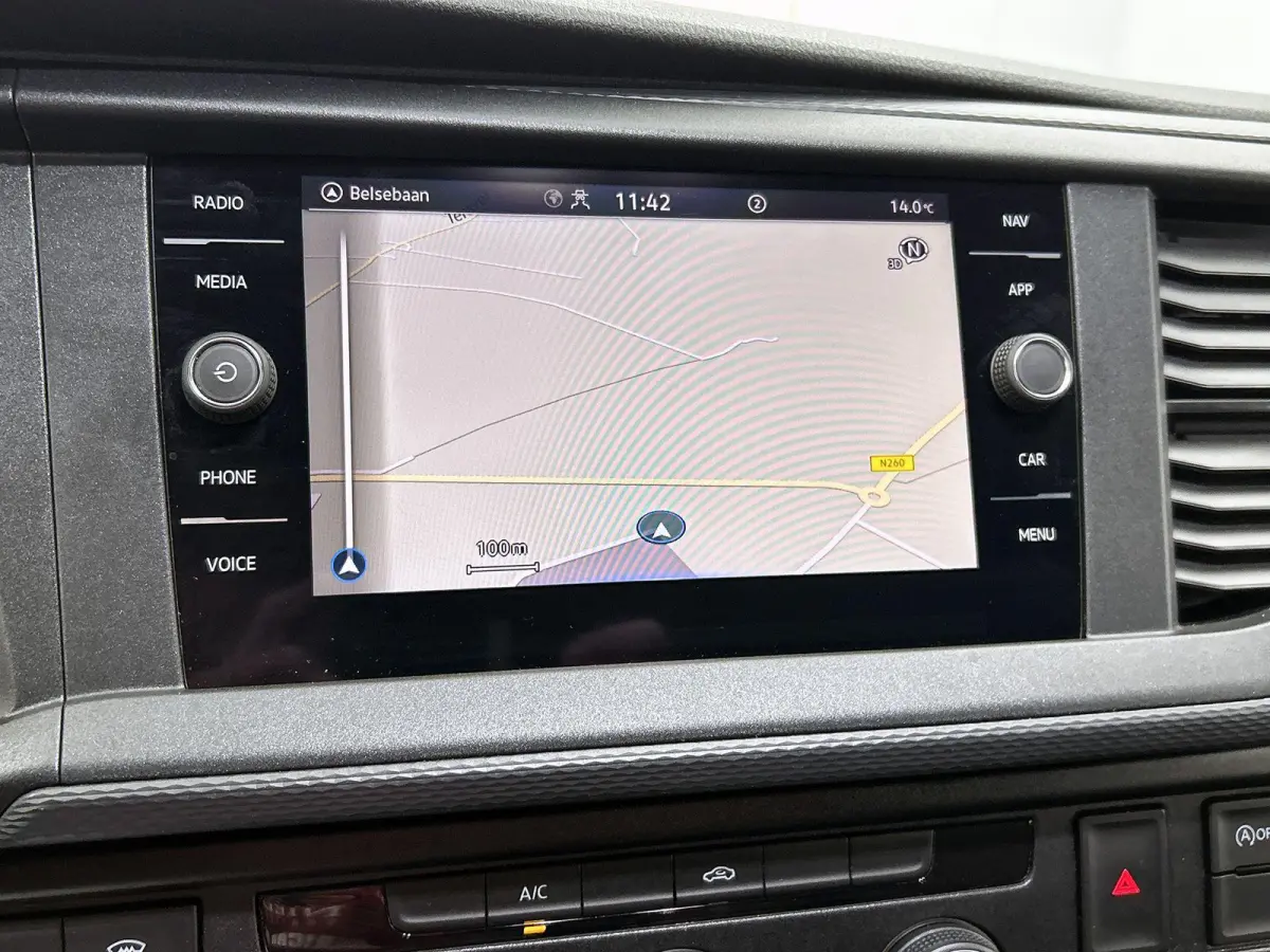 2.0 TDI L1H1 Comfortline 150PK | Automaat | Radio | Airco | Parkeerhulp achter | Navigatie | Apple Carplay/Android Auto | Multifunctioneel stuurwiel | Cruise control |