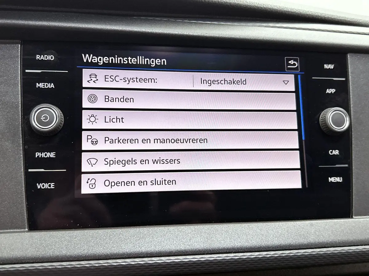 2.0 TDI L1H1 Comfortline 150PK | Automaat | Radio | Airco | Parkeerhulp achter | Navigatie | Apple Carplay/Android Auto | Multifunctioneel stuurwiel | Cruise control |