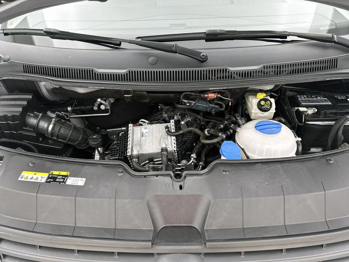 2.0 TDI L2H1 Comfortline 110PK | Airco | Trekhaak | Radio | Bijrijdersbank | Parkeerhulp achter | Cruise control | Navigatie | Apple Carplay/Android Auto |