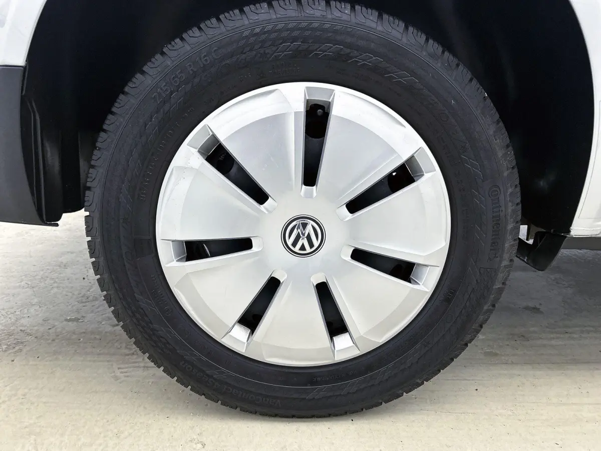 2.0 TDI L2H1 Comfortline 110PK | Airco | Trekhaak | Radio | Bijrijdersbank | Parkeerhulp achter | Cruise control | Navigatie | Apple Carplay/Android Auto |
