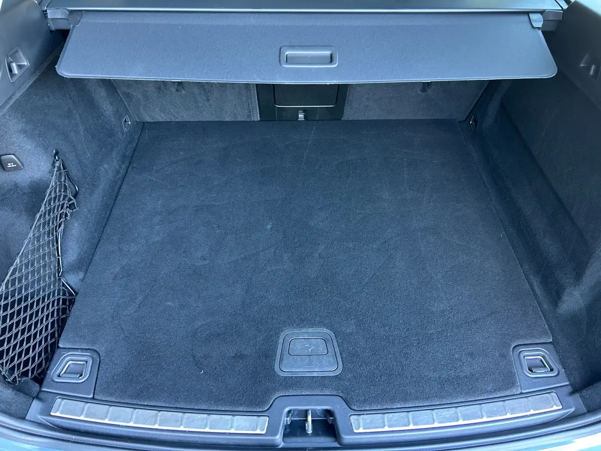2.0 B5 Momentum Business | Memory stoelen | Trekhaak | Camera | Leder! | Pilot Assist | Stoel & stuurverwarming |