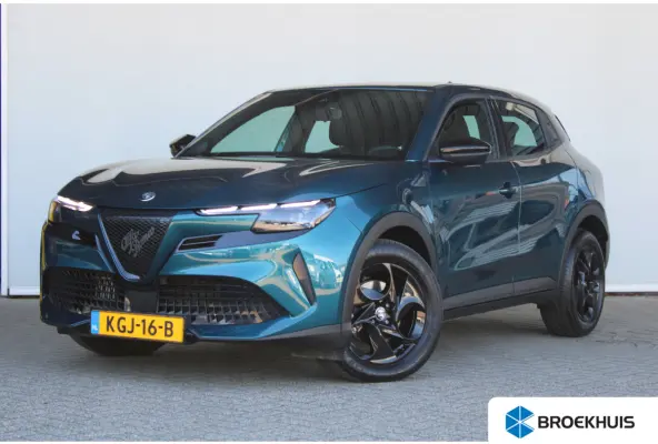 1.2 Turbo Hybrid Ibrida | Adaptieve cruise control | Full-LED | Parkeersensoren achter | Apple carplay |