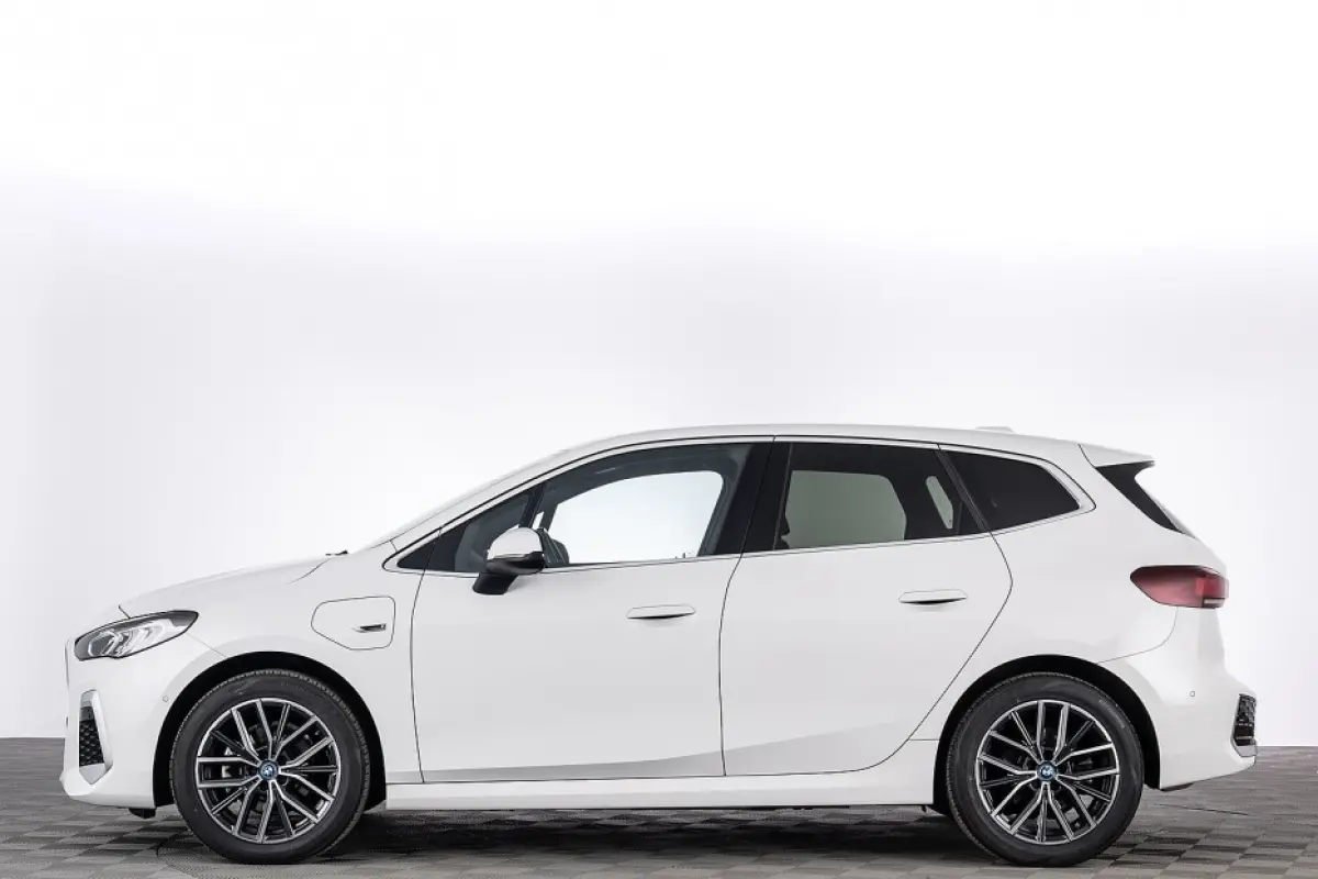 225e xDrive M Sport | Half LEDER | SFEER | CAMERA | ECC