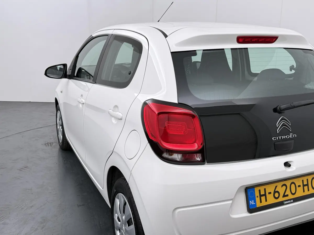 1.0 VTi Feel | Airco | Bluetooth | Lage Kilometerstand |