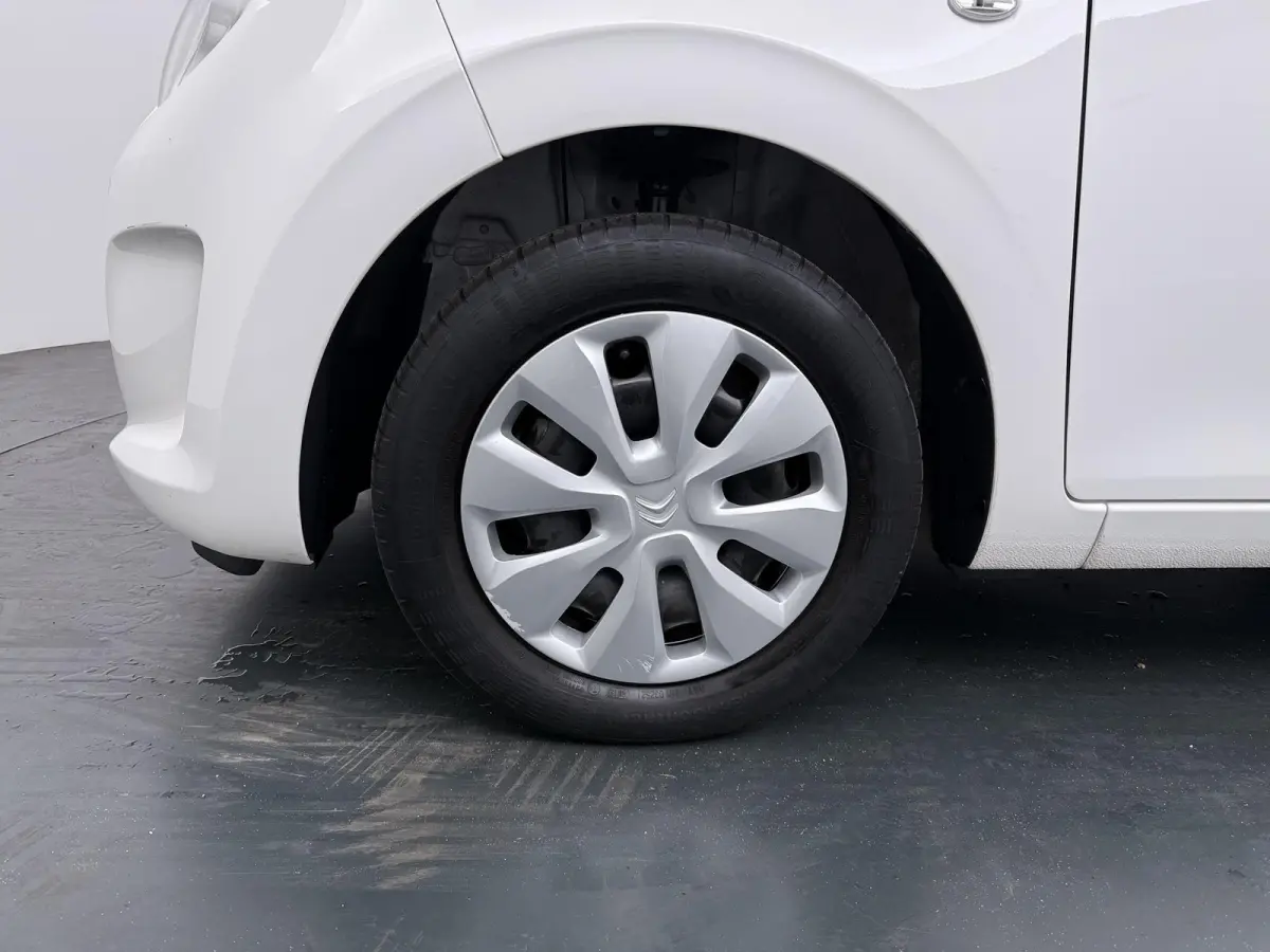 1.0 VTi Feel | Airco | Bluetooth | Lage Kilometerstand |