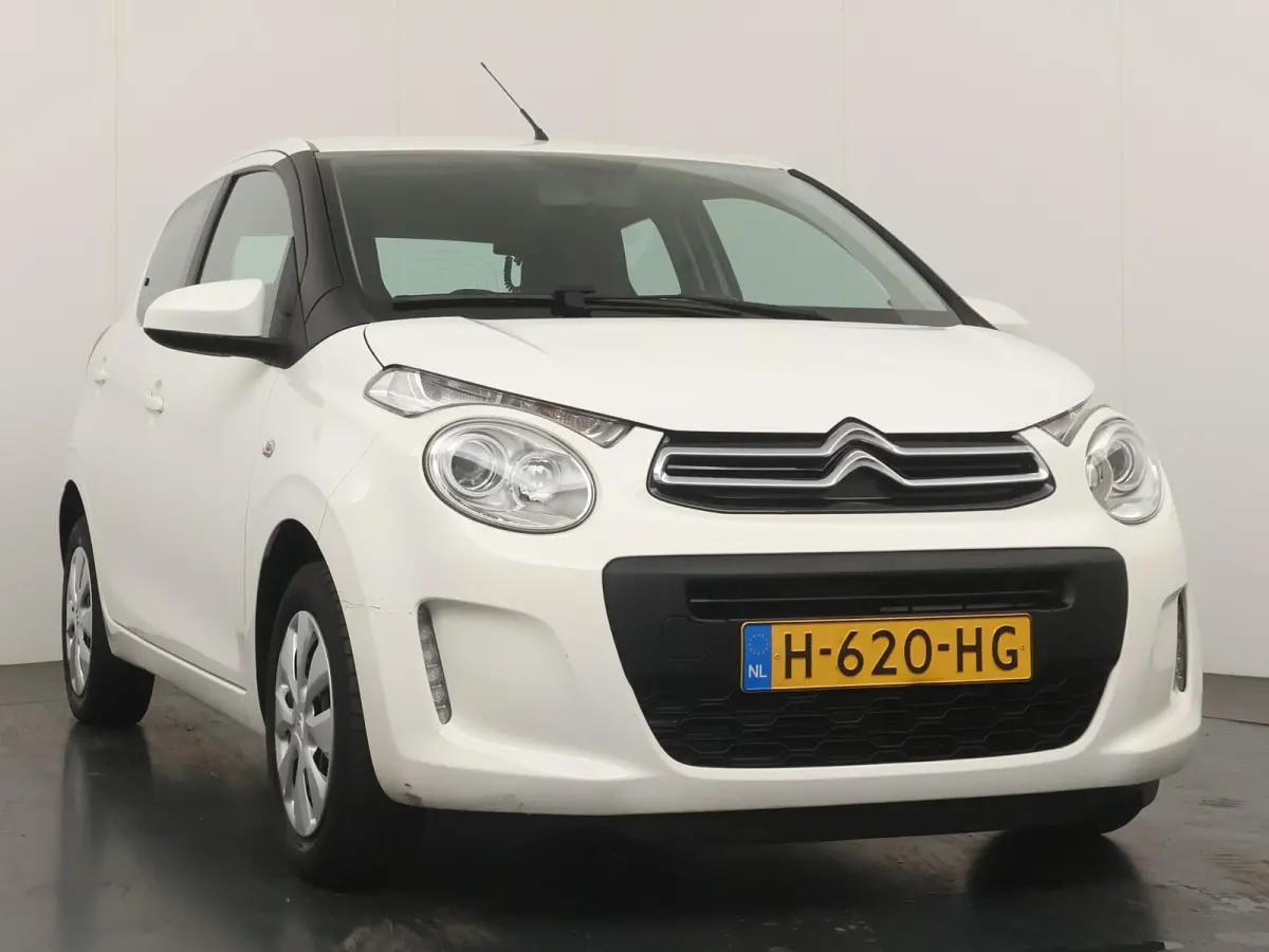 1.0 VTi Feel | Airco | Bluetooth | Lage Kilometerstand |