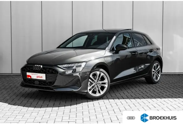 40 TFSI e Advanced edition 204PK | Panorama Dak | Matrix LED Koplampen | Camera Achter | Optiek Pakket Zwart Plus