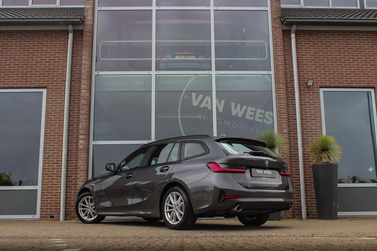 330e High Executive | 1e eigenaar | BTW auto | M-sport stuur | HiFi audio | Sportstoelen | Cruise control adaptief | Grootlichtassistent | Active Guard Plus