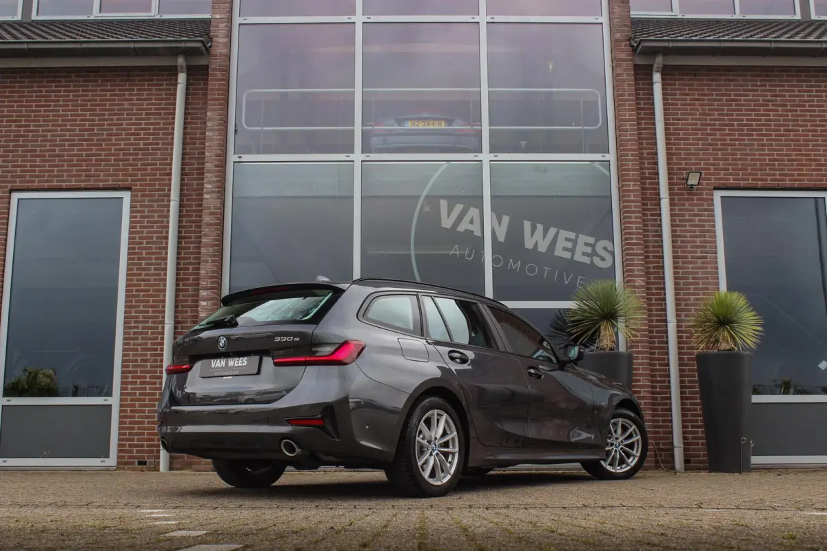 330e High Executive | 1e eigenaar | BTW auto | M-sport stuur | HiFi audio | Sportstoelen | Cruise control adaptief | Grootlichtassistent | Active Guard Plus