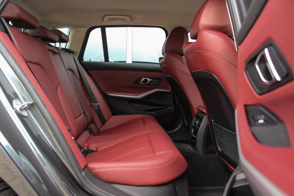 330e High Executive | 1e eigenaar | BTW auto | M-sport stuur | HiFi audio | Sportstoelen | Cruise control adaptief | Grootlichtassistent | Active Guard Plus