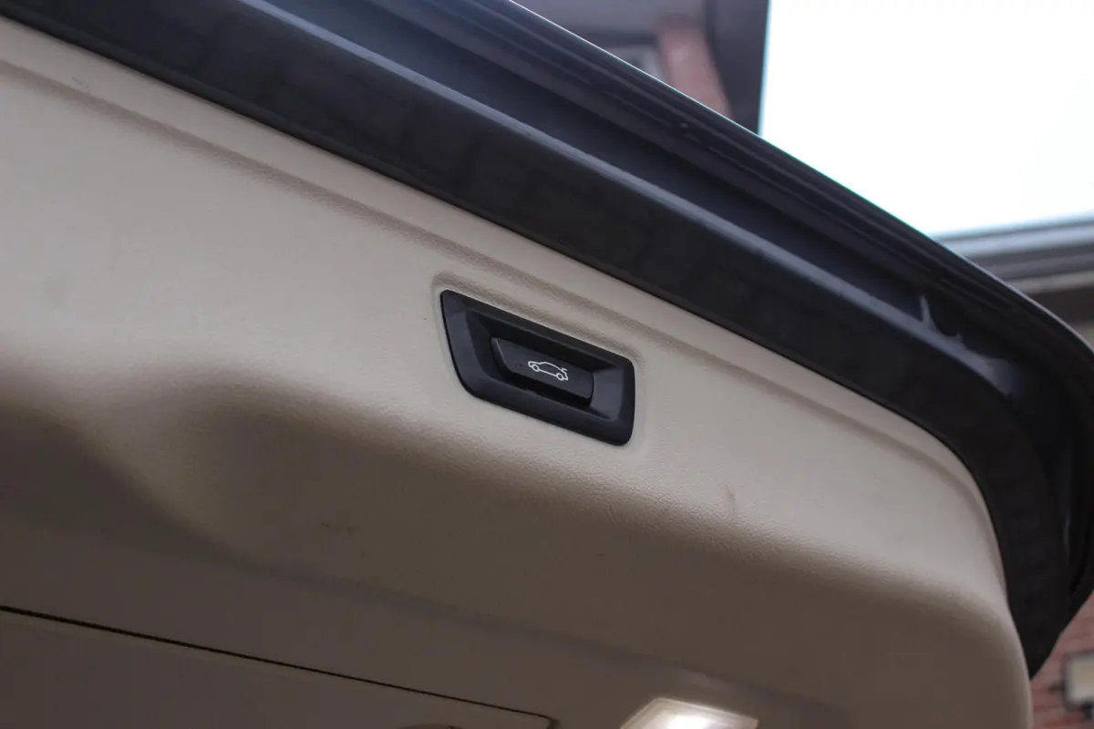 330e High Executive | 1e eigenaar | BTW auto | M-sport stuur | HiFi audio | Sportstoelen | Cruise control adaptief | Grootlichtassistent | Active Guard Plus