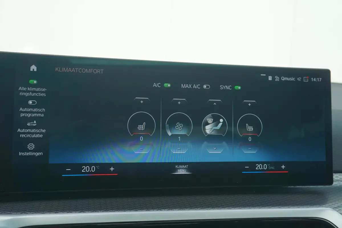 M340i xDrive 19'' / Harman Kardon / Schuif-/kanteldak / Elektrisch verstelbare stoelen