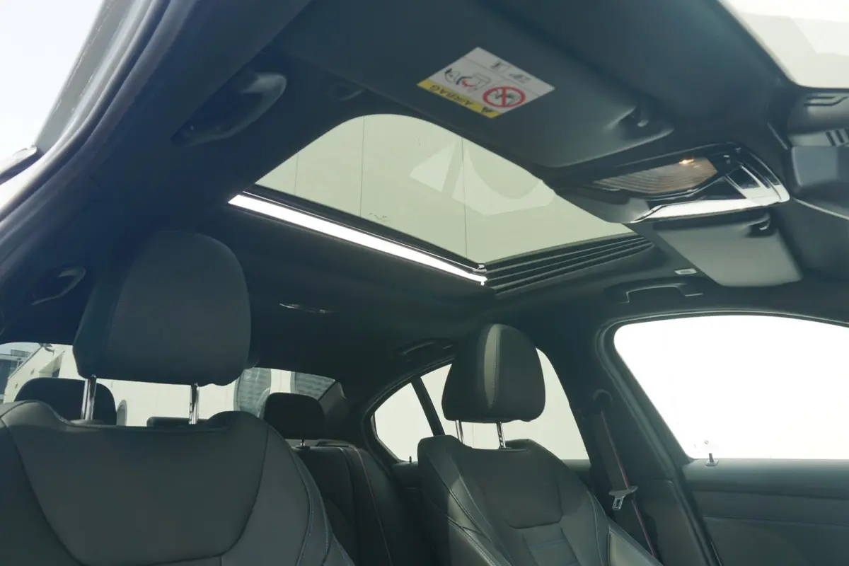 M340i xDrive 19'' / Harman Kardon / Schuif-/kanteldak / Elektrisch verstelbare stoelen