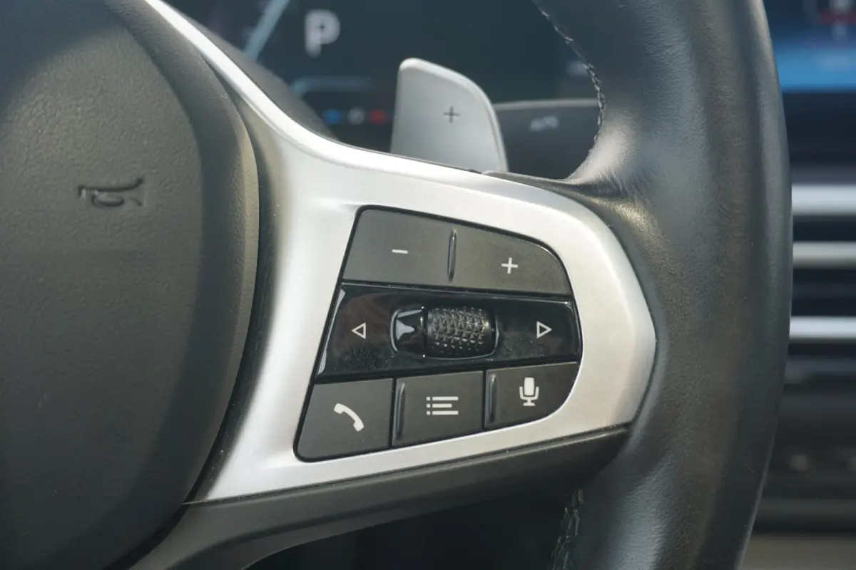 M340i xDrive 19'' / Harman Kardon / Schuif-/kanteldak / Elektrisch verstelbare stoelen