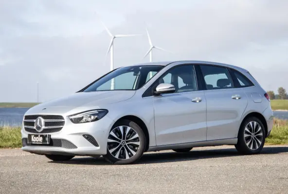 250 e Premium Plus DEALER ONDERHOUDEN / STOELVERWARMING / CARPLAY / CAMERA