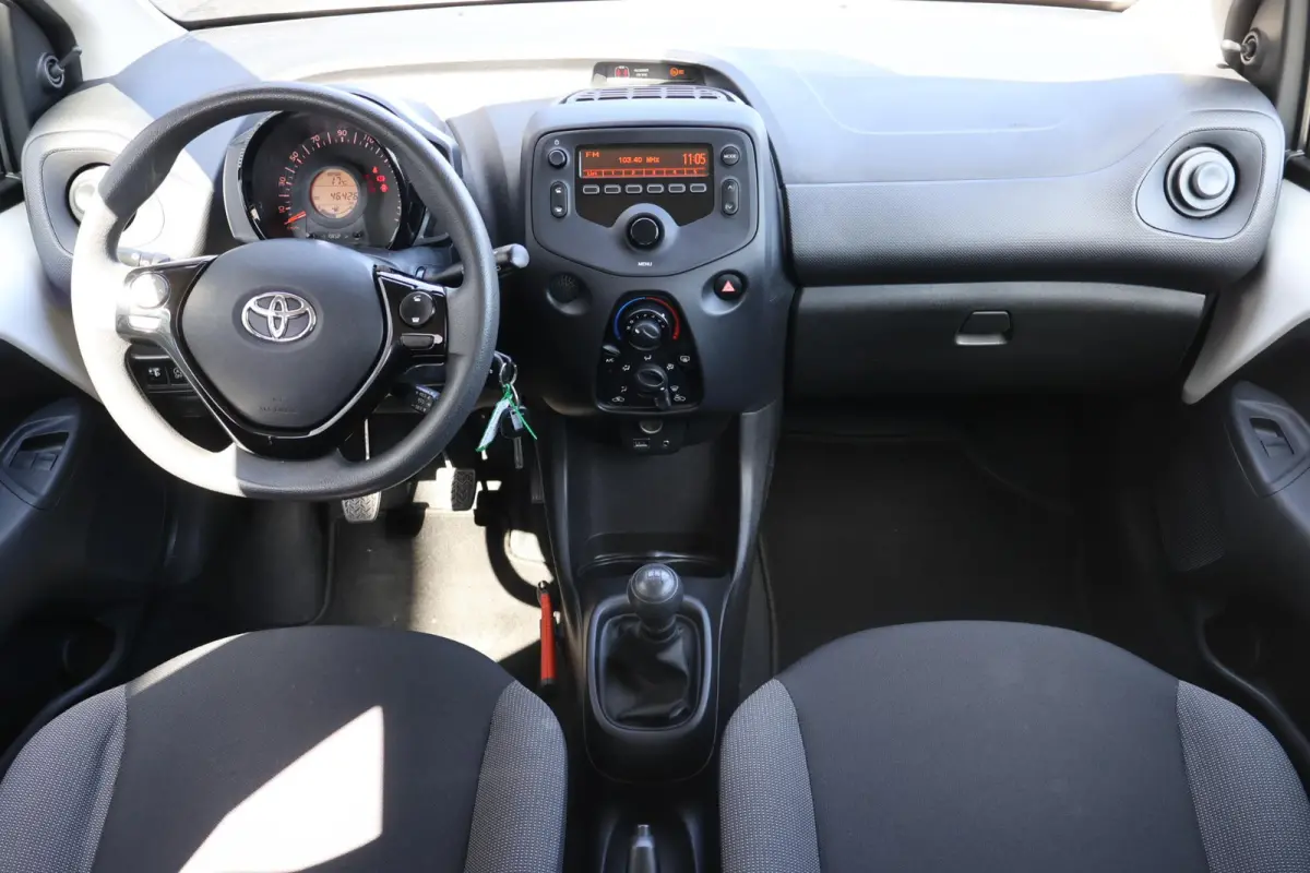 1.0 VVT-i x-fun 1e Eigenaar | Dealer Onderh | BTW | NAP | Airco | Bluetooth | Elek Ramen | LED | Start/Stop | Hill-Hold