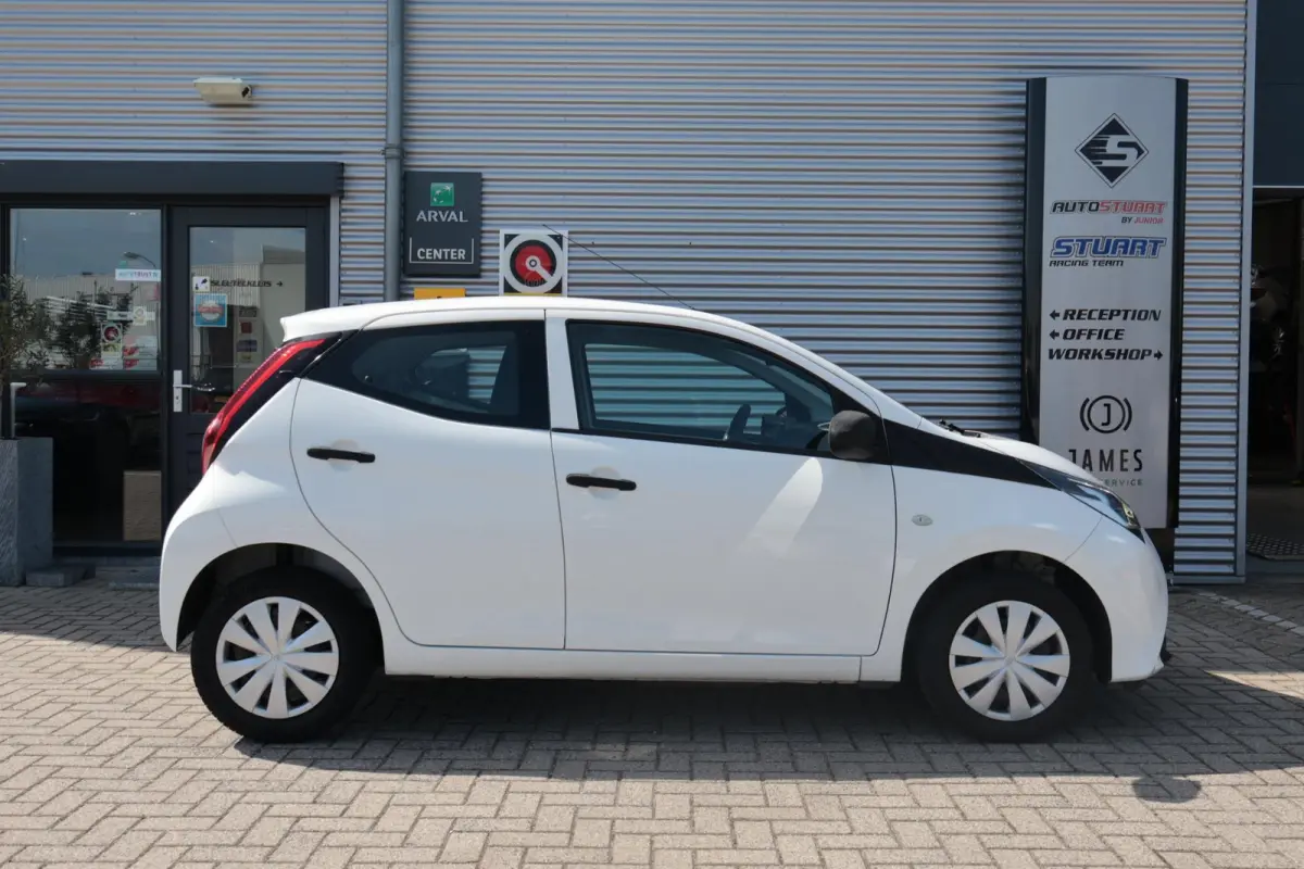 1.0 VVT-i x-fun 1e Eigenaar | Dealer Onderh | BTW | NAP | Airco | Bluetooth | Elek Ramen | LED | Start/Stop | Hill-Hold