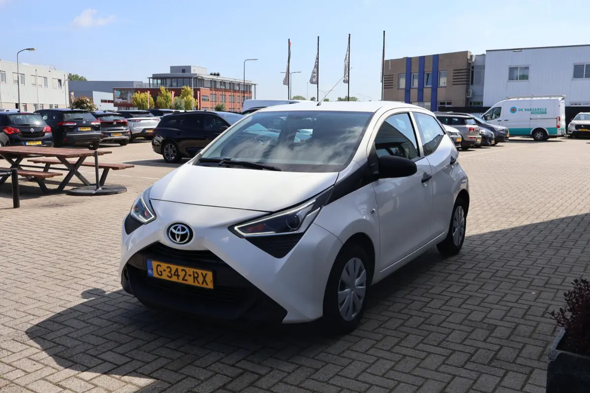 1.0 VVT-i x-fun 1e Eigenaar | Dealer Onderh | BTW | NAP | Airco | Bluetooth | Elek Ramen | LED | Start/Stop | Hill-Hold