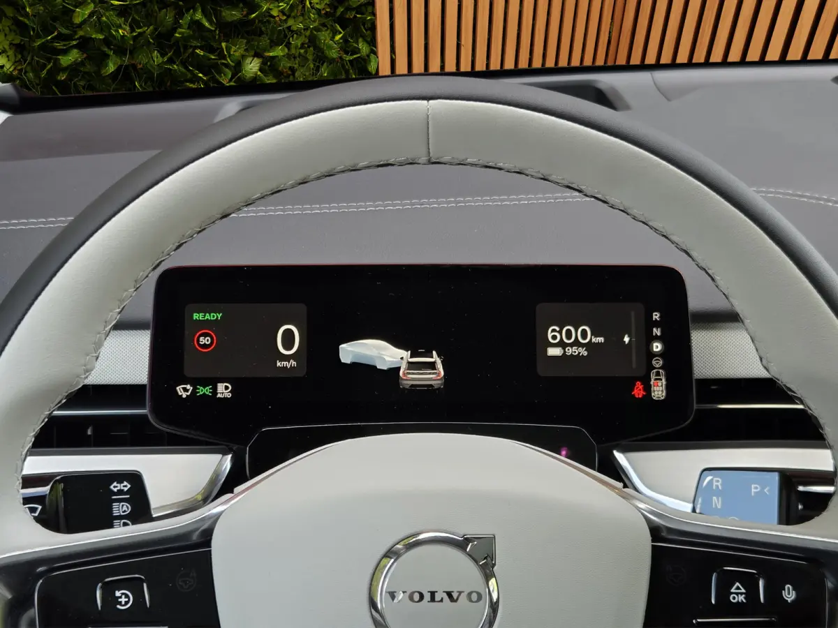 Twin Motor Performance Ultra 7p. 106 kWh | Bowers&Wilkins | Massage | Soft-close | 22" Velgen