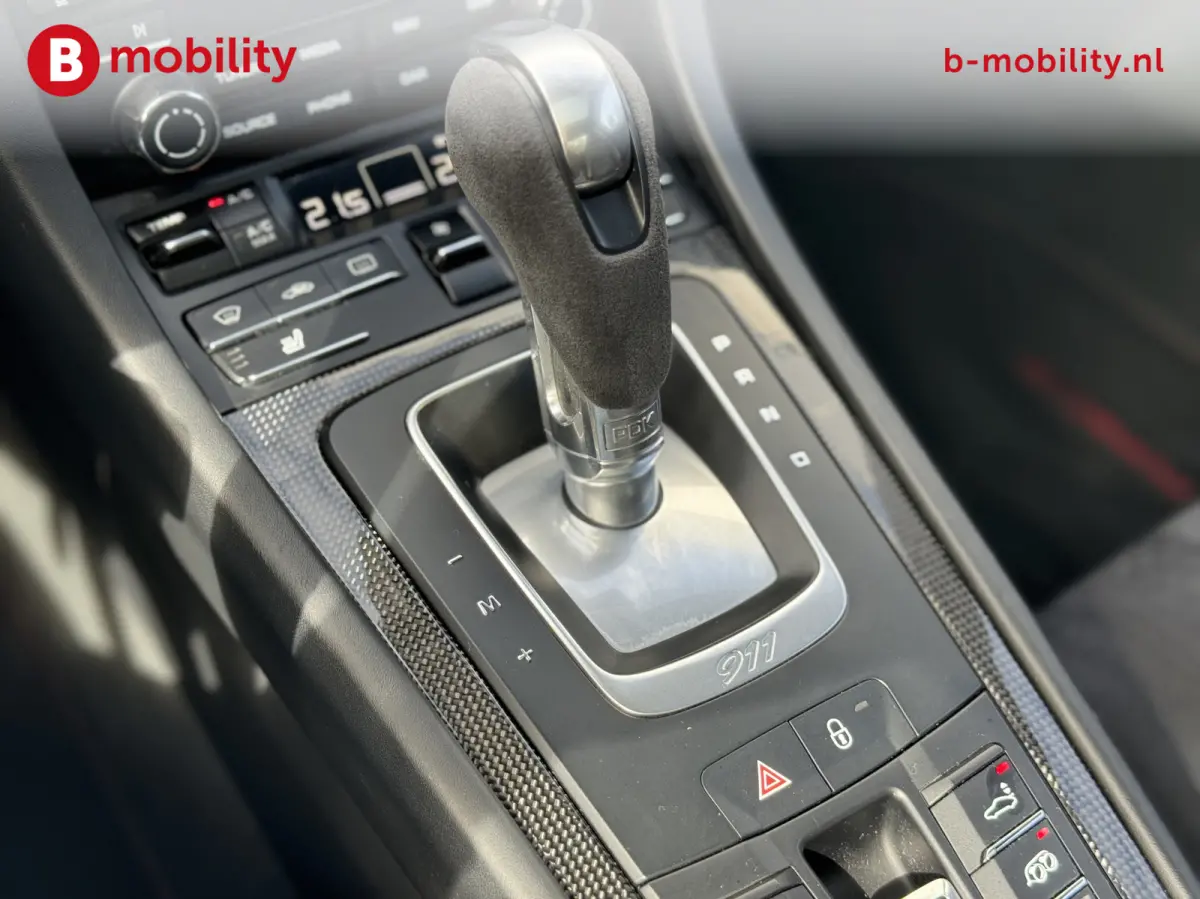 991 3.0 Carrera 4 GTS Org. NL Dealer Auto Sport Chrono | Nose Lift | PDLS Plus | Adaptieve Voorstoelen | Park Assist Achteruitrijcamera | Stuur/stoel Verwarming | DAB