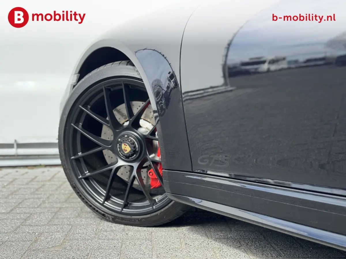 991 3.0 Carrera 4 GTS Org. NL Dealer Auto Sport Chrono | Nose Lift | PDLS Plus | Adaptieve Voorstoelen | Park Assist Achteruitrijcamera | Stuur/stoel Verwarming | DAB