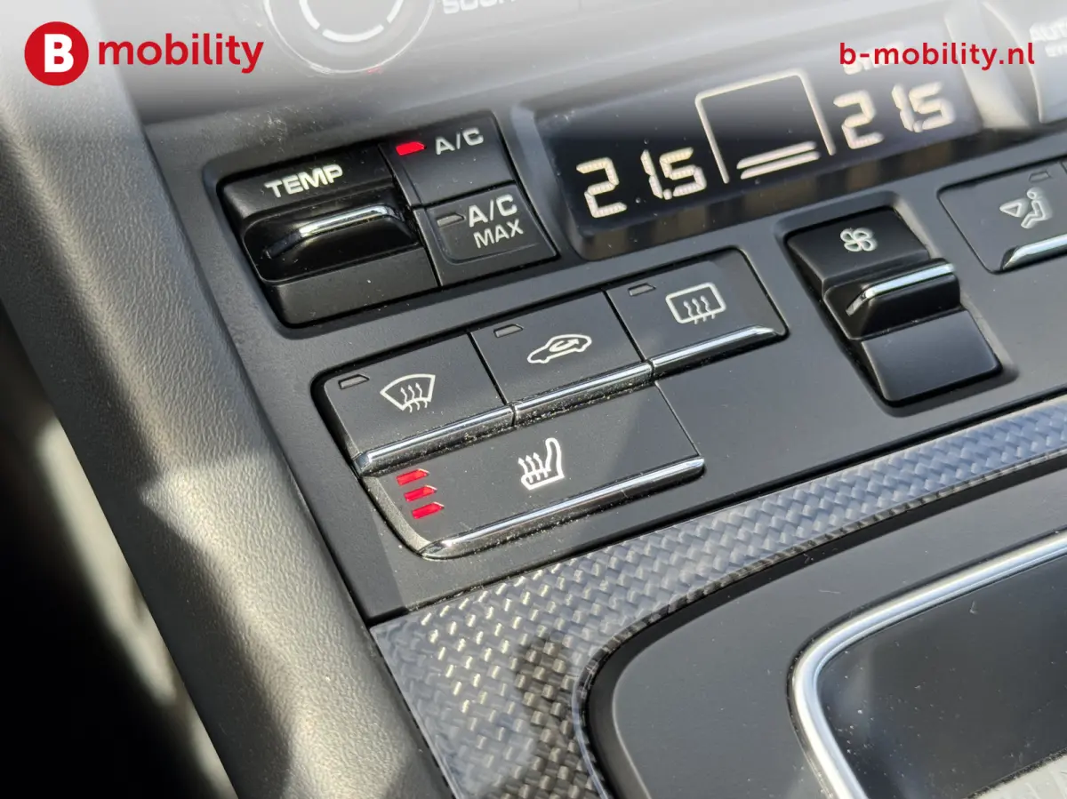 991 3.0 Carrera 4 GTS Org. NL Dealer Auto Sport Chrono | Nose Lift | PDLS Plus | Adaptieve Voorstoelen | Park Assist Achteruitrijcamera | Stuur/stoel Verwarming | DAB