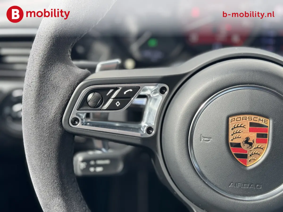 991 3.0 Carrera 4 GTS Org. NL Dealer Auto Sport Chrono | Nose Lift | PDLS Plus | Adaptieve Voorstoelen | Park Assist Achteruitrijcamera | Stuur/stoel Verwarming | DAB