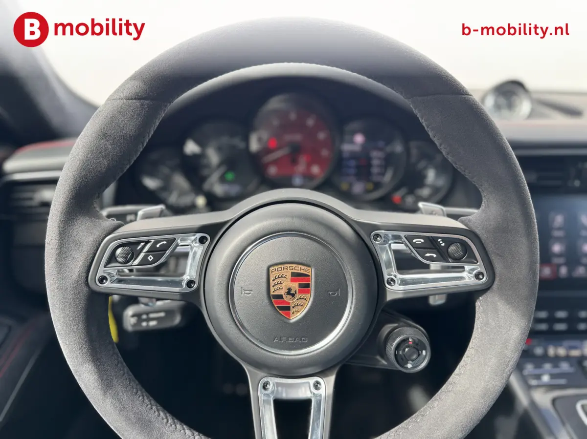 991 3.0 Carrera 4 GTS Org. NL Dealer Auto Sport Chrono | Nose Lift | PDLS Plus | Adaptieve Voorstoelen | Park Assist Achteruitrijcamera | Stuur/stoel Verwarming | DAB